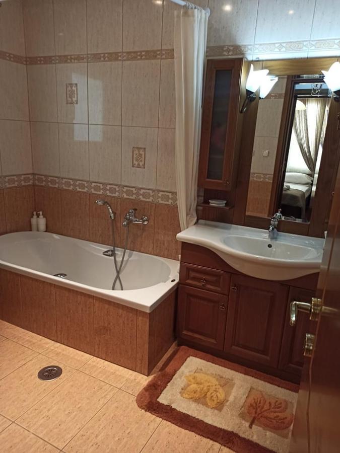 شقة Golden Mirror In كافالا المظهر الخارجي الصورة